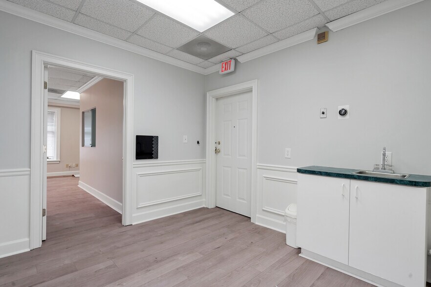 7000 Peachtree Dunwoody Rd NE, Atlanta, GA à louer - Photo intérieure – Image 2 sur 52