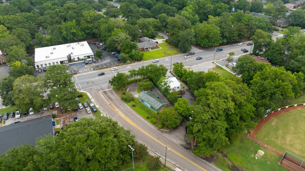 1351 Ashley River Rd, Charleston, SC à vendre - Photo de l’immeuble – Image 3 sur 78