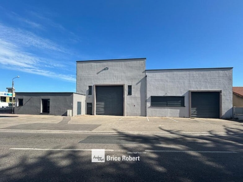 143 Avenue Franklin Roosevelt, Décines-Charpieu à vendre - Photo de l’immeuble – Image 1 sur 8