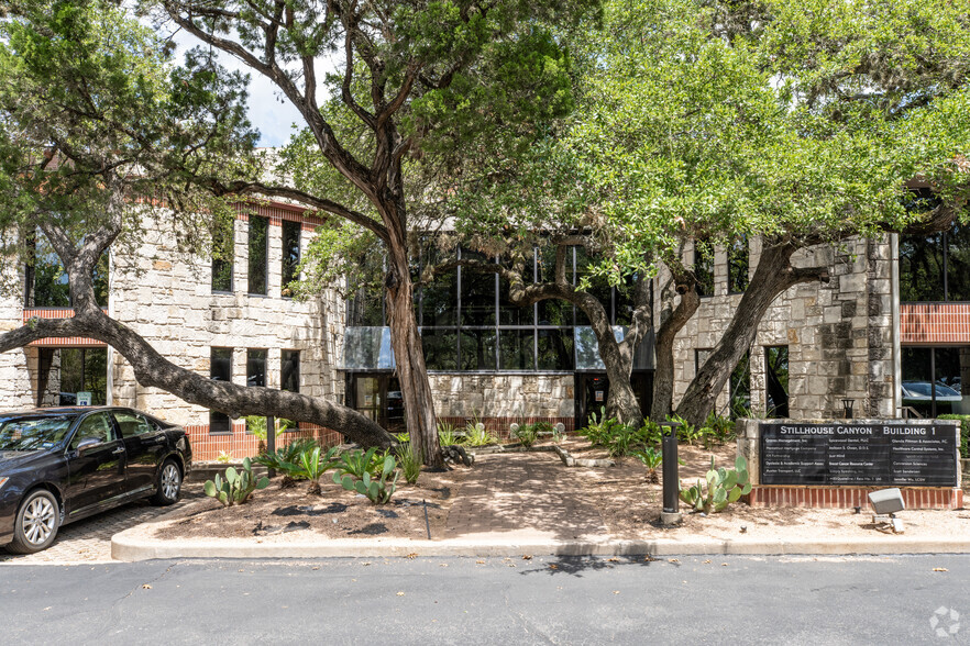 4807 Spicewood Springs Rd, Austin, TX à louer - Photo principale – Image 1 sur 34