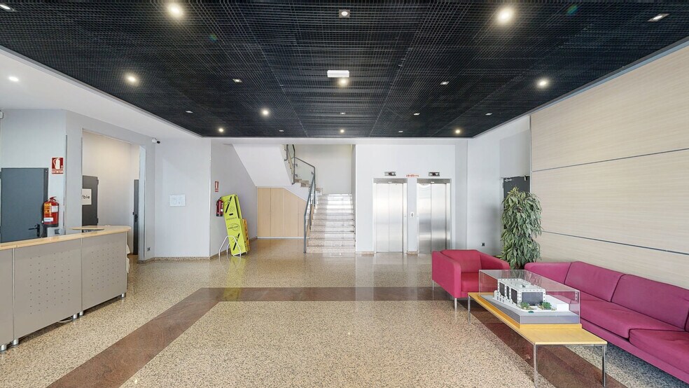 Calle De Manuel Tovar, 43, Madrid, Madrid à louer - Numérisation 3D Matterport – Image 2 sur 22