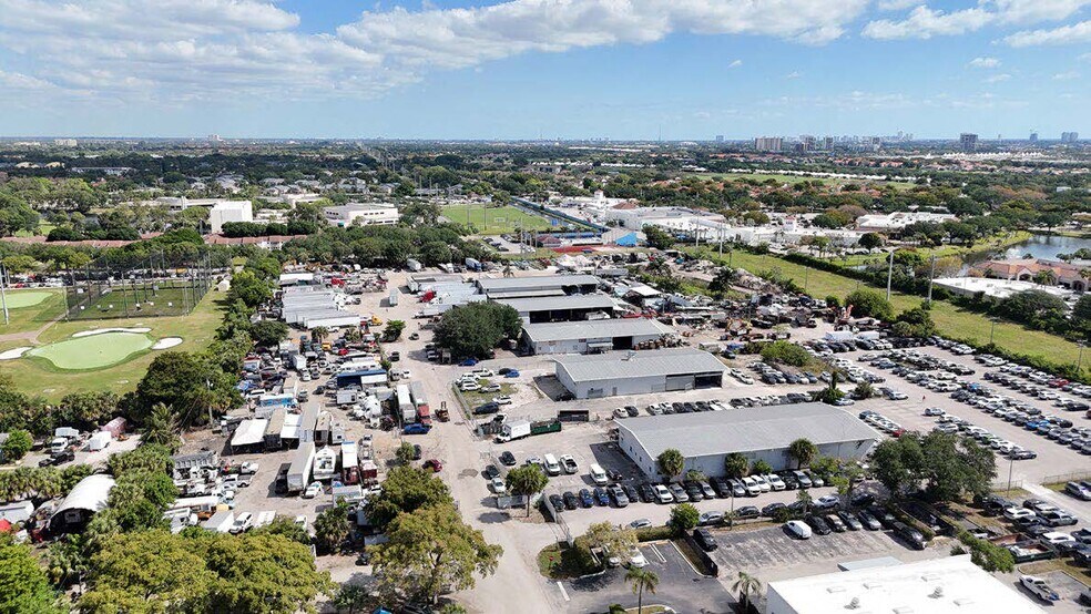 2269 Indian Rd, West Palm Beach, FL à louer - Photo de l’immeuble – Image 2 sur 10