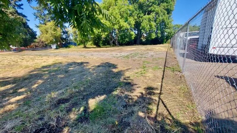 1260 Main St, Springfield, OR à vendre - Photo de l’immeuble – Image 2 sur 3