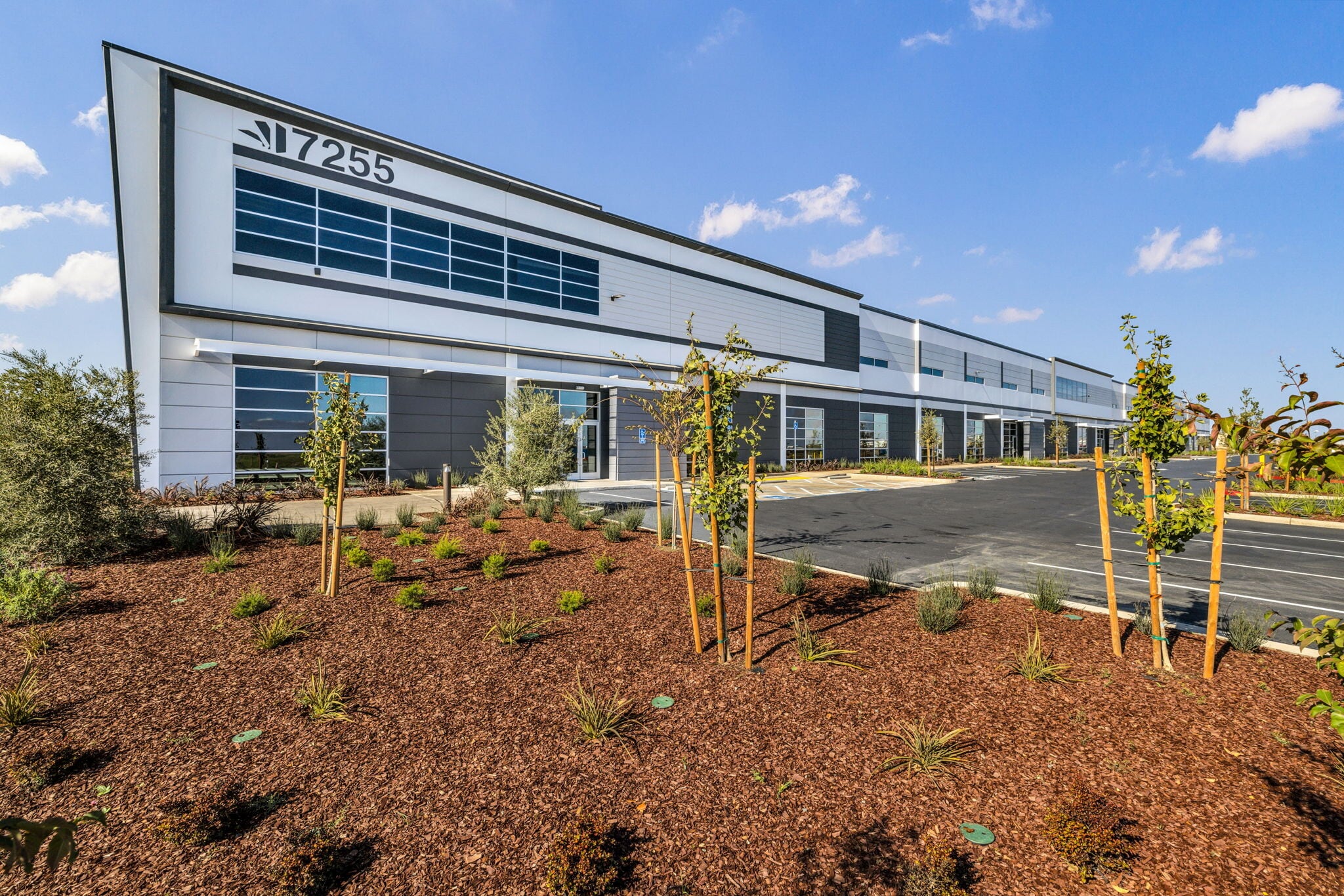 Skyking & Metro Air Pky, Sacramento, CA à louer Photo intérieure– Image 1 sur 8