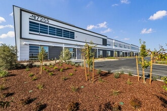 Skyking & Metro Air Pky, Sacramento, CA à louer Photo intérieure– Image 1 sur 8