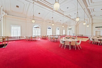 216 Crown St, New Haven, CT à louer Photo intérieure– Image 2 sur 18