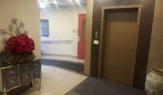 Plus de détails pour 10528-10538 124th St NW, Edmonton, AB - Bureau à louer