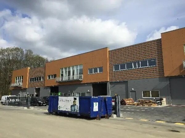 Local d’activités dans Villebon-sur-Yvette à louer Photo de l’immeuble– Image 1 sur 9