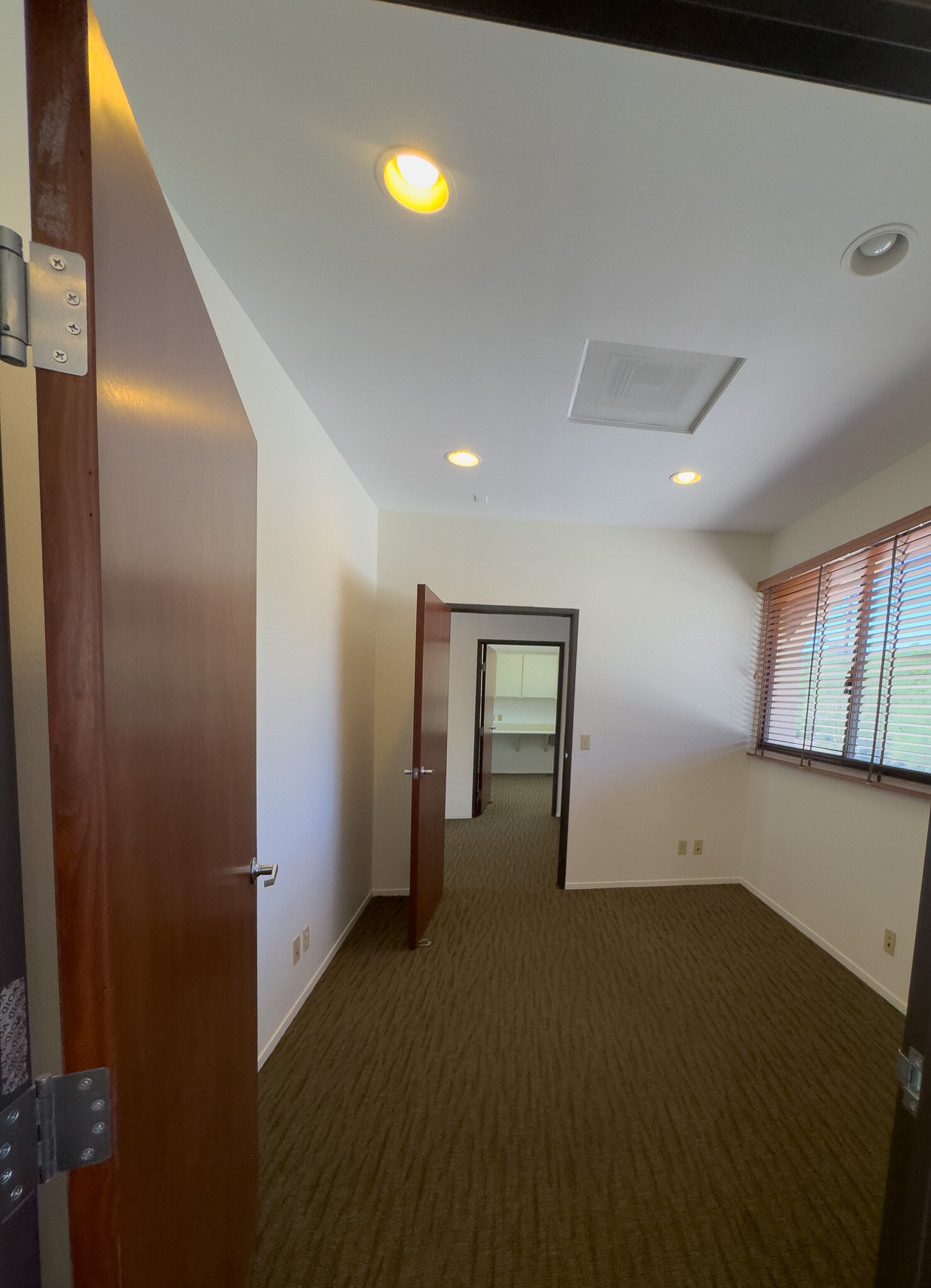 73111 El Paseo Dr, Palm Desert, CA à louer Photo intérieure– Image 1 sur 6