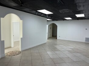 1450-1454 SW 13th Ct, Pompano Beach, FL à louer Photo intérieure– Image 2 sur 10