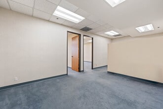 2670 N Main St, Santa Ana, CA à louer Photo intérieure– Image 1 sur 4