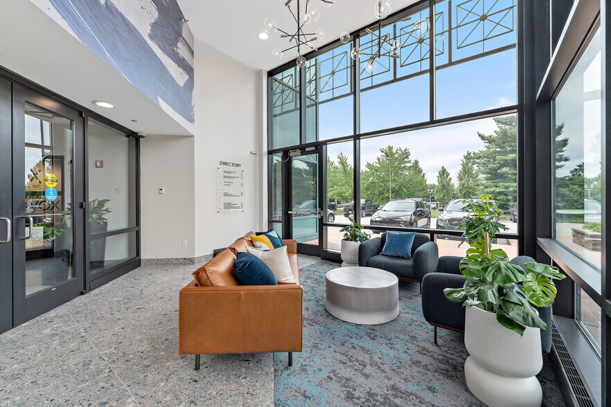 380 Southpointe Blvd, Canonsburg, PA à louer - Hall d’entrée – Image 3 sur 27