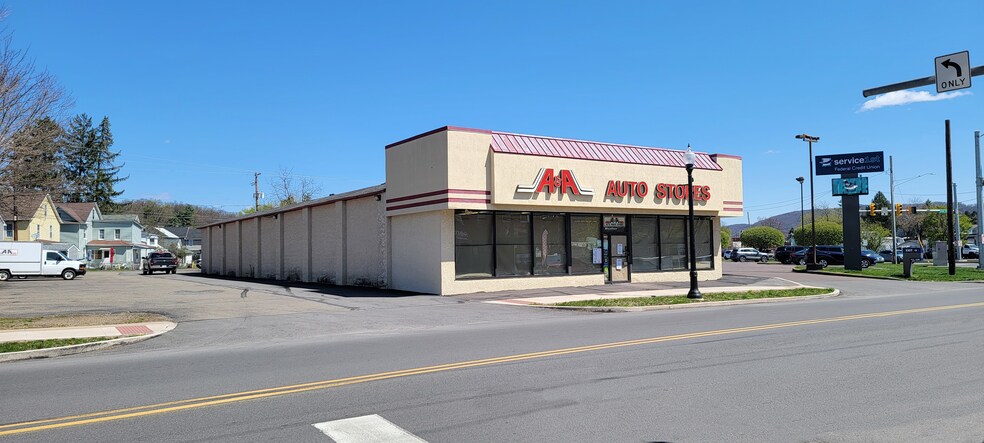 519 East St, Bloomsburg, PA à vendre - Photo principale – Image 1 sur 5