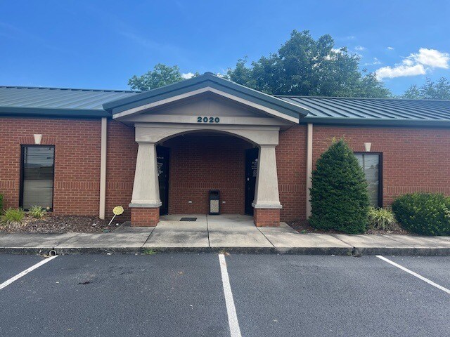 2020 Cowan Hwy, Winchester, TN à louer - Photo de l’immeuble – Image 3 sur 27
