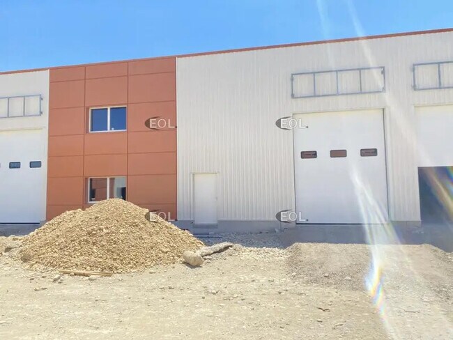 Plus de détails pour Local d'activités, Industriel/Logistique à louer