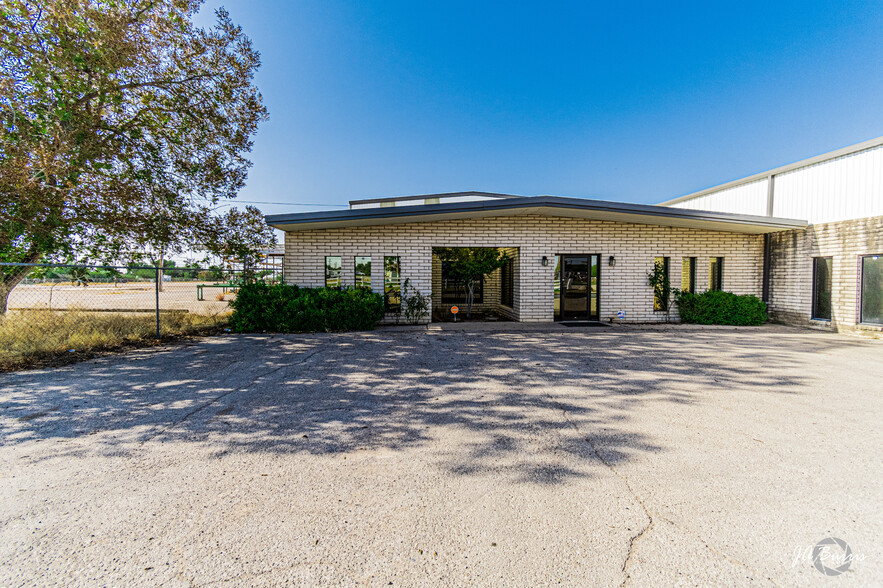 505 W Hillmont Rd, Odessa, TX à louer - Photo de l’immeuble – Image 2 sur 7