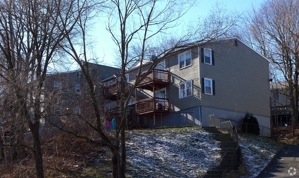 210 Burwell St, New Haven, CT à vendre - Photo de l’immeuble – Image 2 sur 3