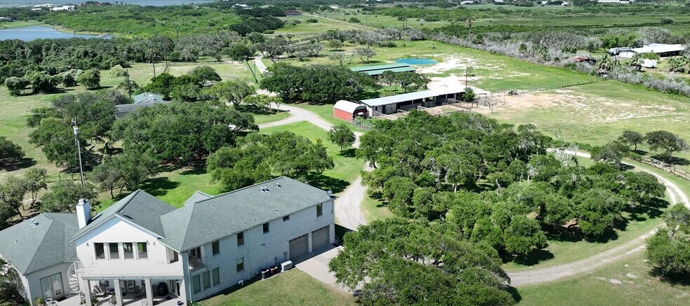1845 Caribbean Dr, Corpus Christi, TX à vendre - Photo de l’immeuble – Image 3 sur 21