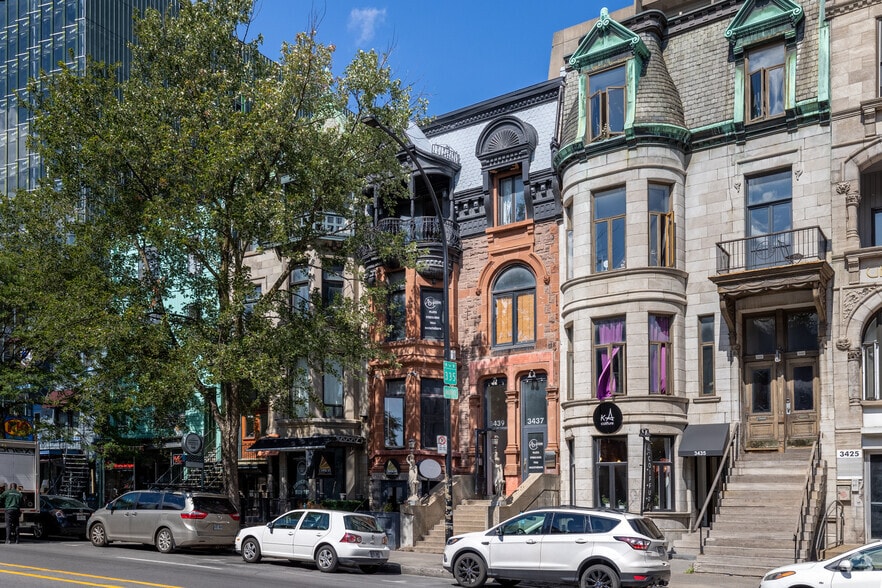 3437-3441 Rue Saint-Denis, Montréal, QC à louer - Photo principale – Image 1 sur 4