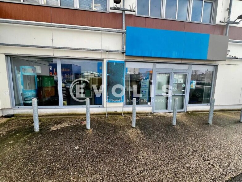 Local commercial dans Ormoy à louer - Photo de l’immeuble – Image 1 sur 7