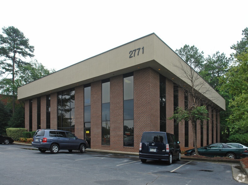 2771 Lawrenceville Hwy, Decatur, GA à vendre - Photo principale – Image 1 sur 3