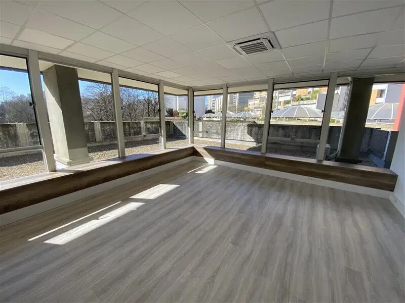 Bureau dans Maisons-Alfort à louer Photo de l’immeuble– Image 1 sur 8