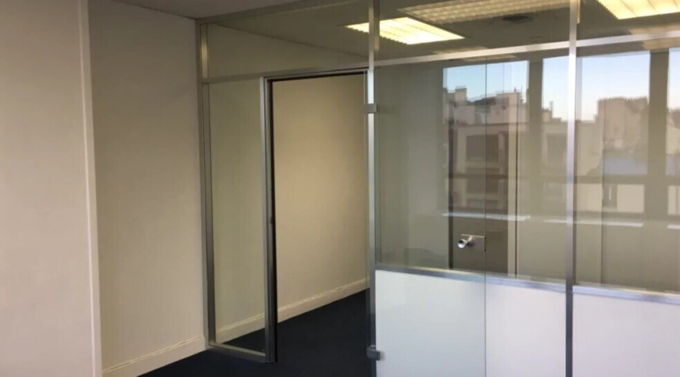 Bureau dans Paris à vendre - Photo de l’immeuble – Image 2 sur 4