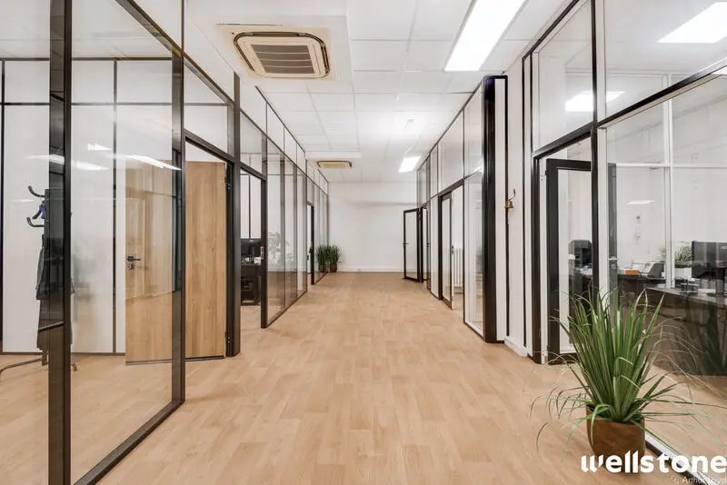 59 Rue De Ponthieu, Paris à louer Photo de l’immeuble– Image 1 sur 10