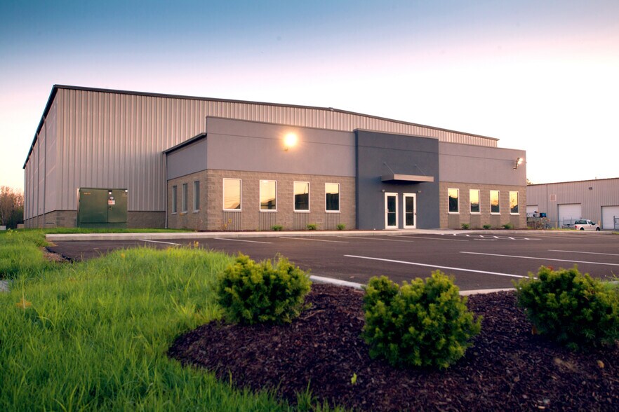 1030 Reed rd, Lebanon, OH à louer - Photo de l’immeuble – Image 2 sur 4