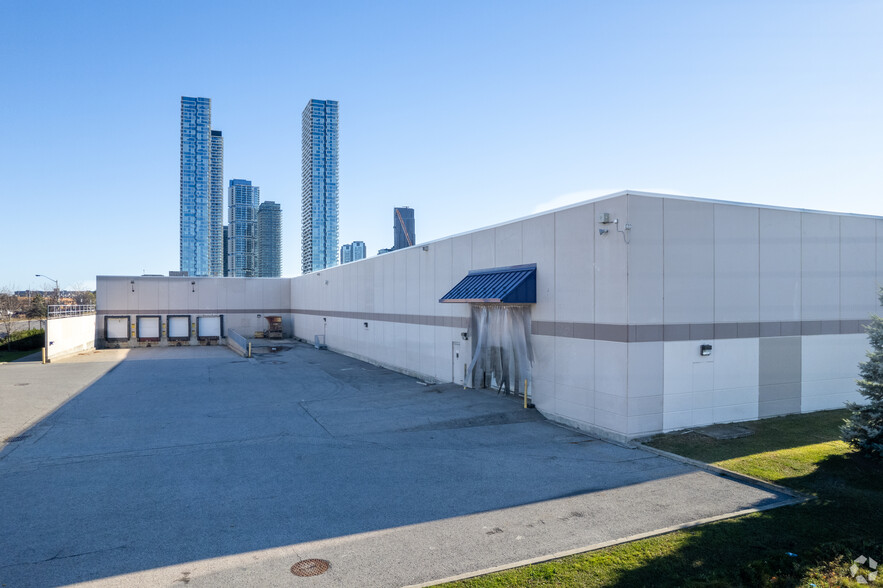 100 Edgeley Blvd, Vaughan, ON à louer - Photo de l’immeuble – Image 3 sur 14