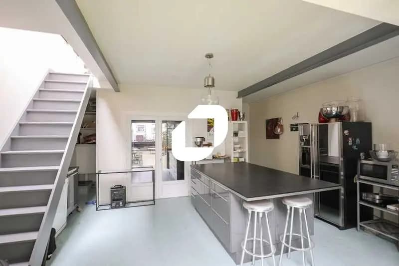 11 Rue De La Gare, Cachan à vendre - Photo de l’immeuble – Image 3 sur 12