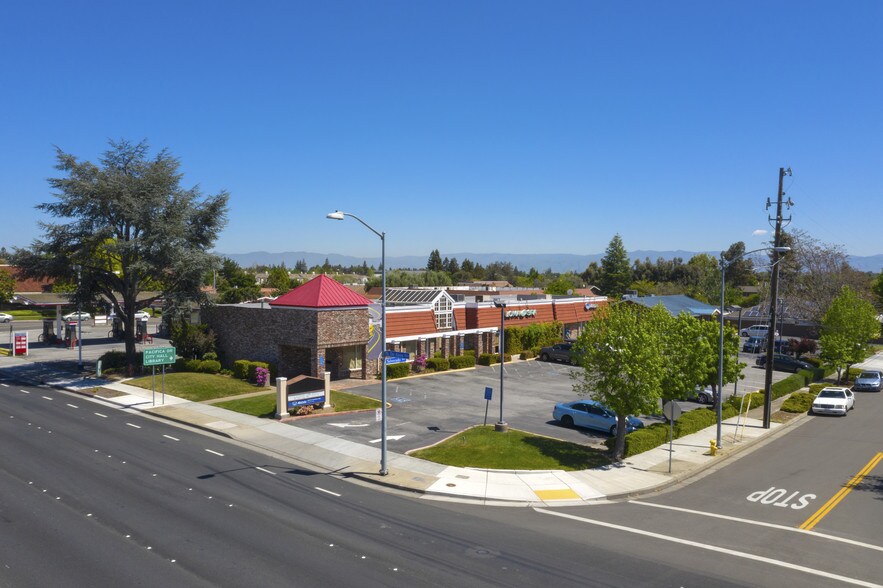10520 S De Anza Blvd, Cupertino, CA à vendre - Photo de l’immeuble – Image 3 sur 5