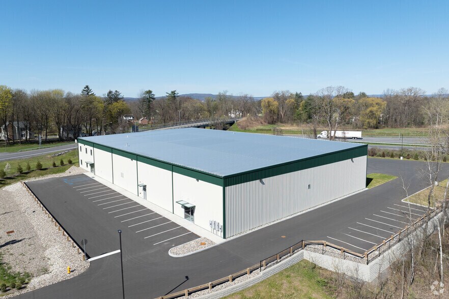 1381 River Road, Selkirk, NY à louer - Aérien – Image 2 sur 3