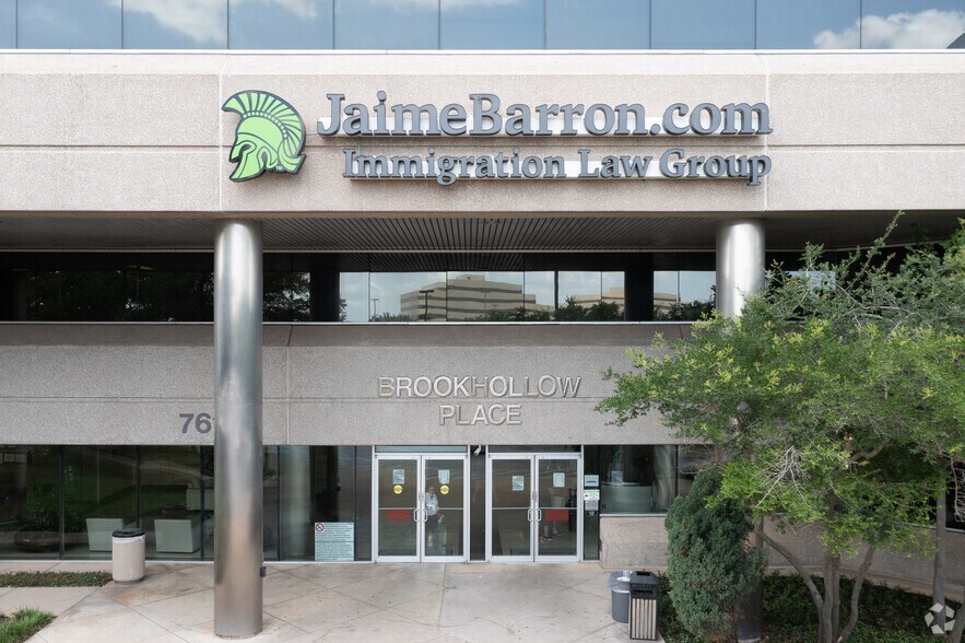 7610 N Stemmons Fwy, Dallas, TX à louer - Photo de l’immeuble – Image 3 sur 16