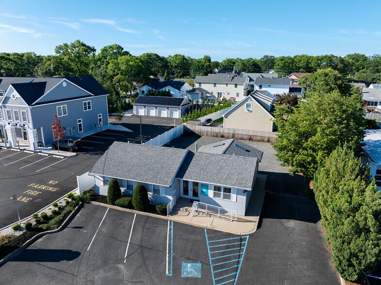 2417 Bridge Ave, Point Pleasant, NJ à vendre - Photo principale – Image 1 sur 30