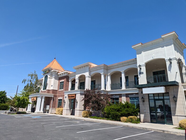 933 S Utah Ave, Idaho Falls, ID à louer - Photo principale – Image 1 sur 2