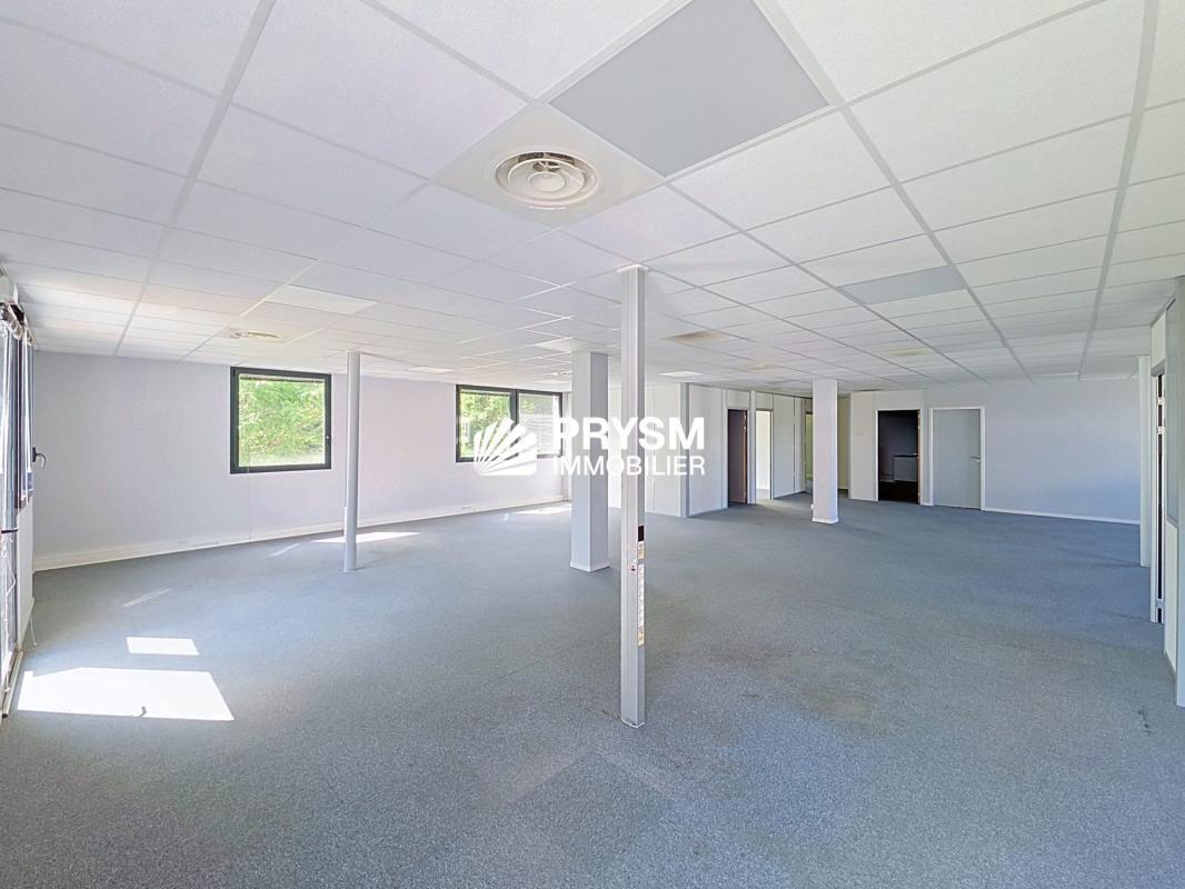 14 Rue Léo Lagrange, Chartres-de-Bretagne à vendre Photo de l’immeuble– Image 1 sur 11