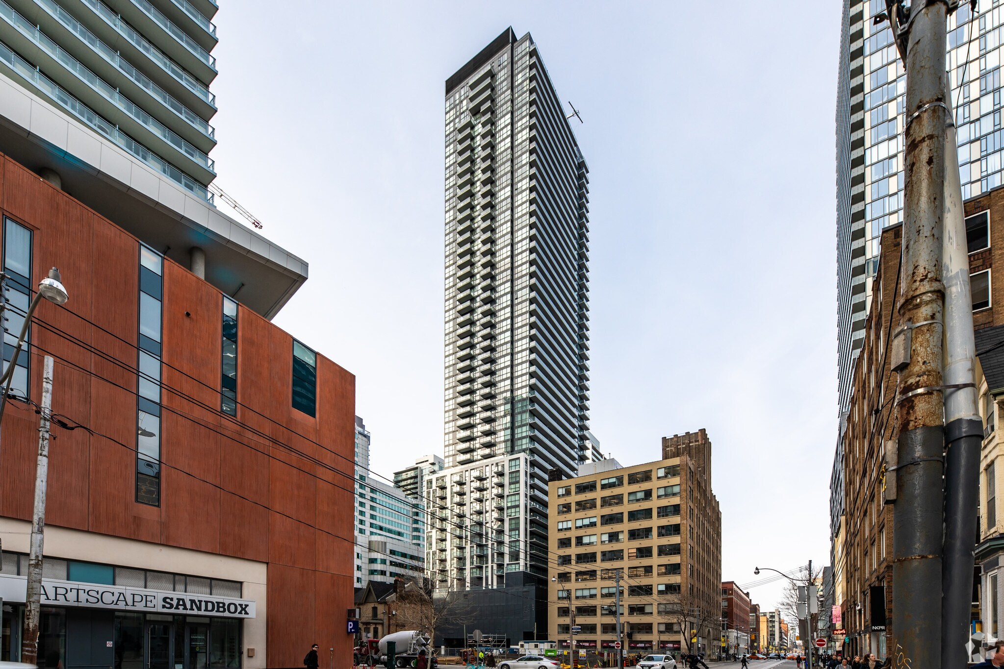 93 Peter St, Toronto, ON à louer Photo principale– Image 1 sur 5