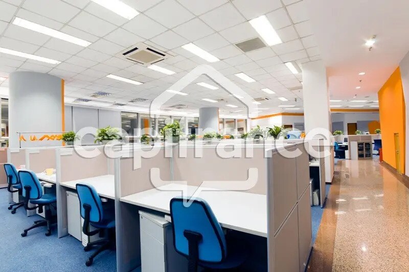 Bureau dans Lyon à louer - Photo de l’immeuble – Image 1 sur 3