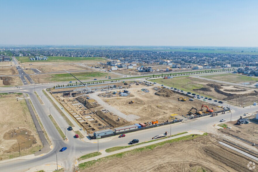 Rangeview Dr SE, Calgary, AB à louer - Photo de l’immeuble – Image 2 sur 6