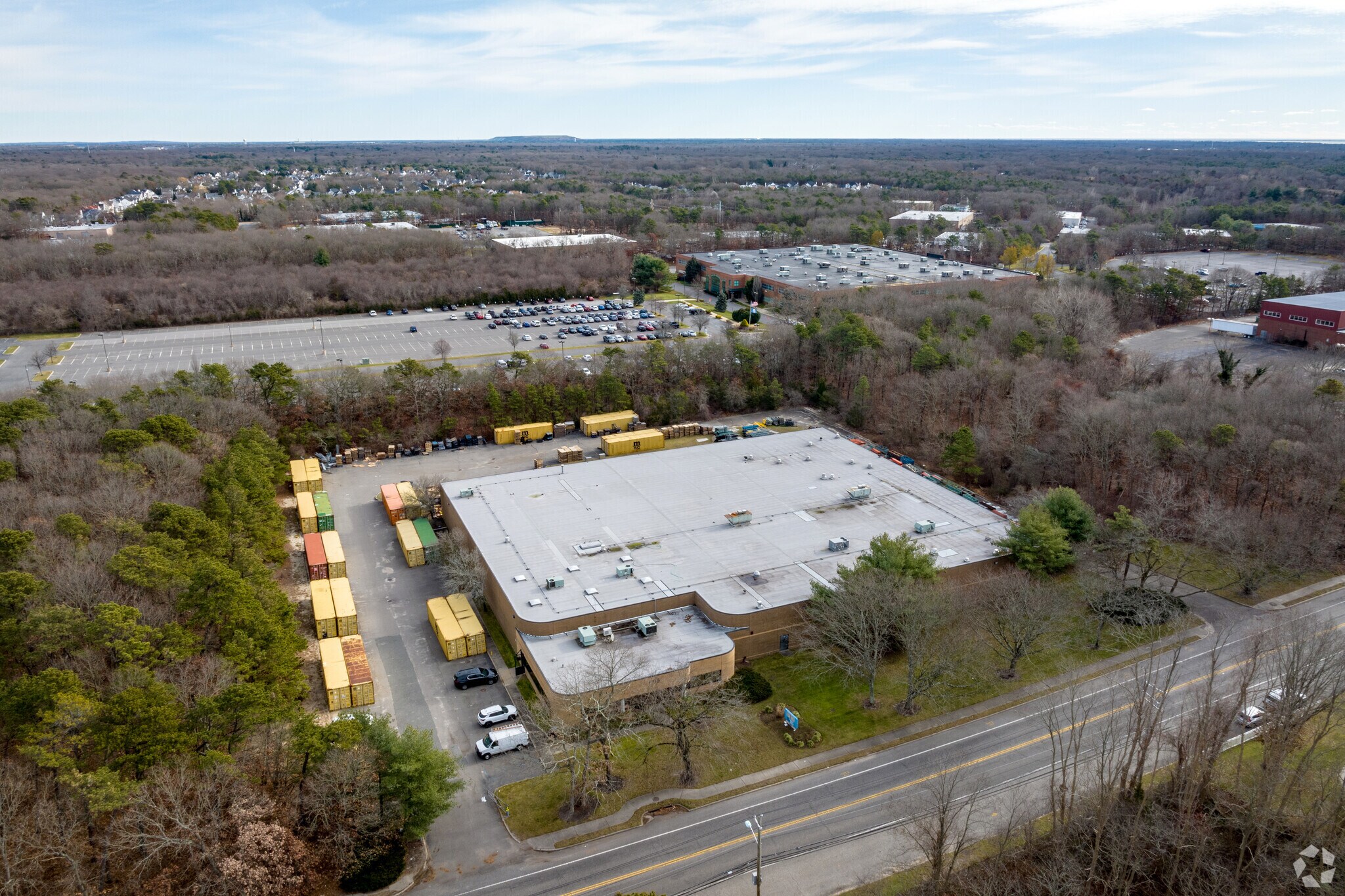 905 Waverly Ave, Holtsville, NY à vendre Photo principale– Image 1 sur 6