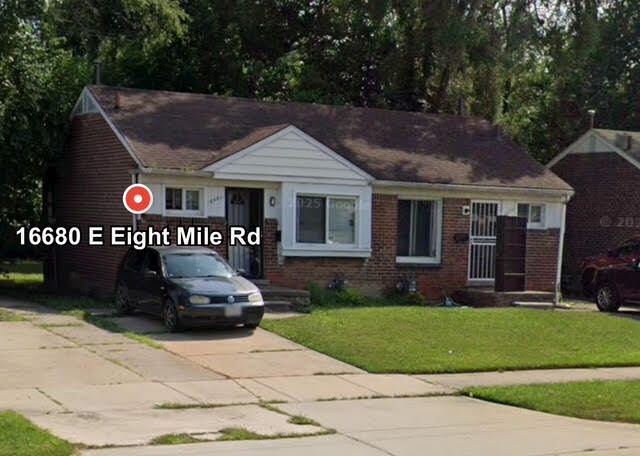 16680 E 8 Mile Rd, Detroit, MI à vendre - Photo principale – Image 1 sur 1