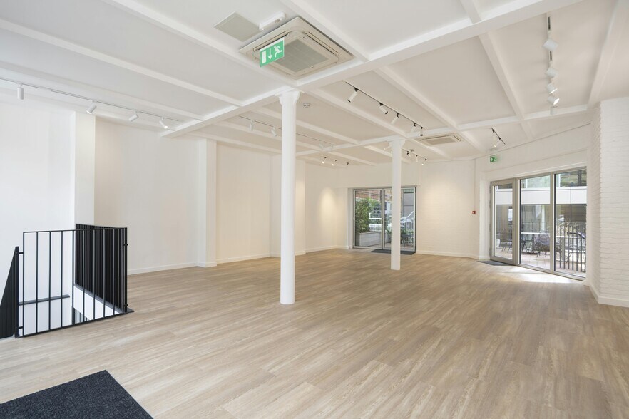 55 Goswell Rd, Londres à louer - Photo de l’immeuble – Image 3 sur 21