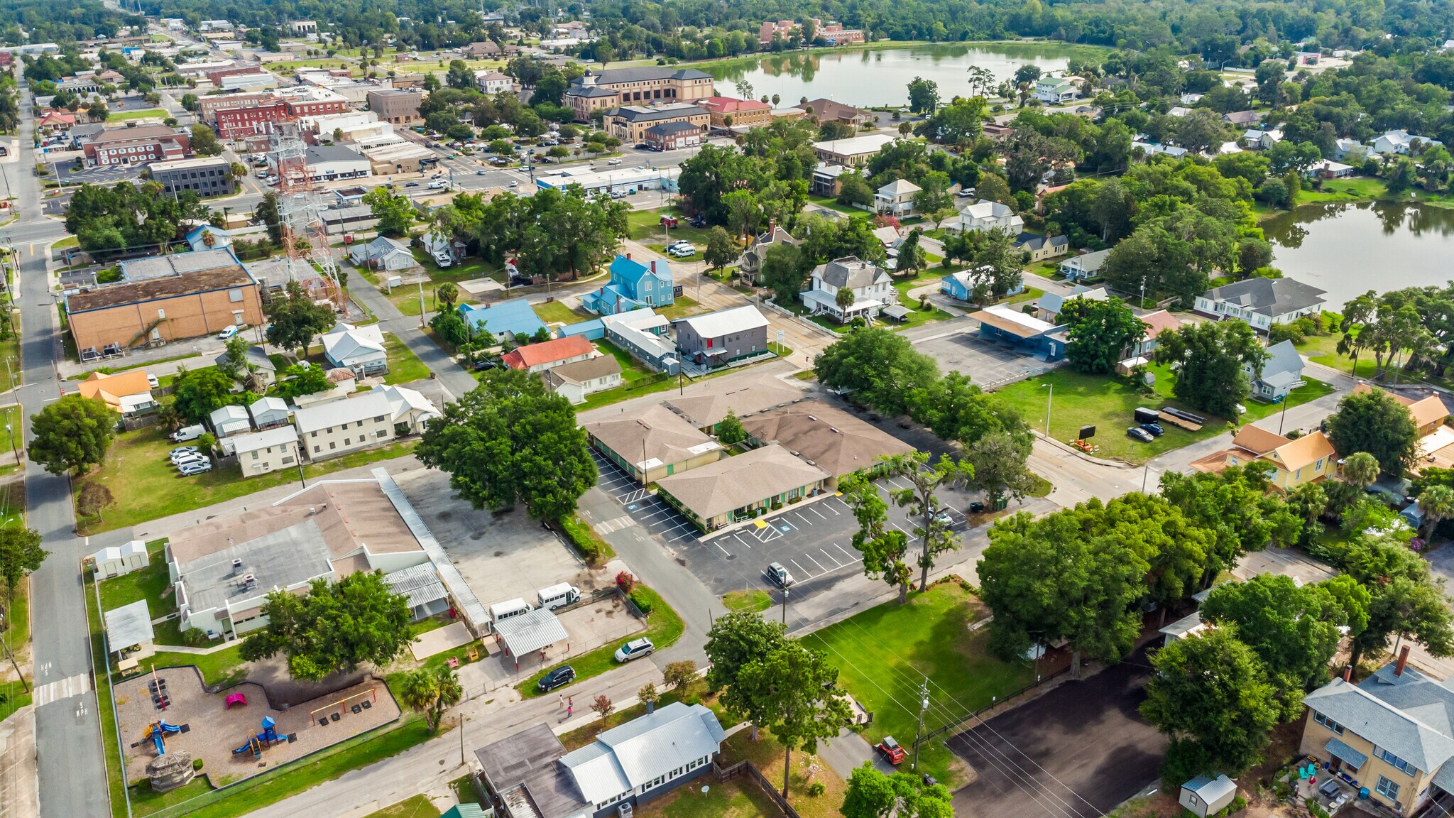 260 S Marion Ave, Lake City, FL à louer Photo de l’immeuble– Image 1 sur 64