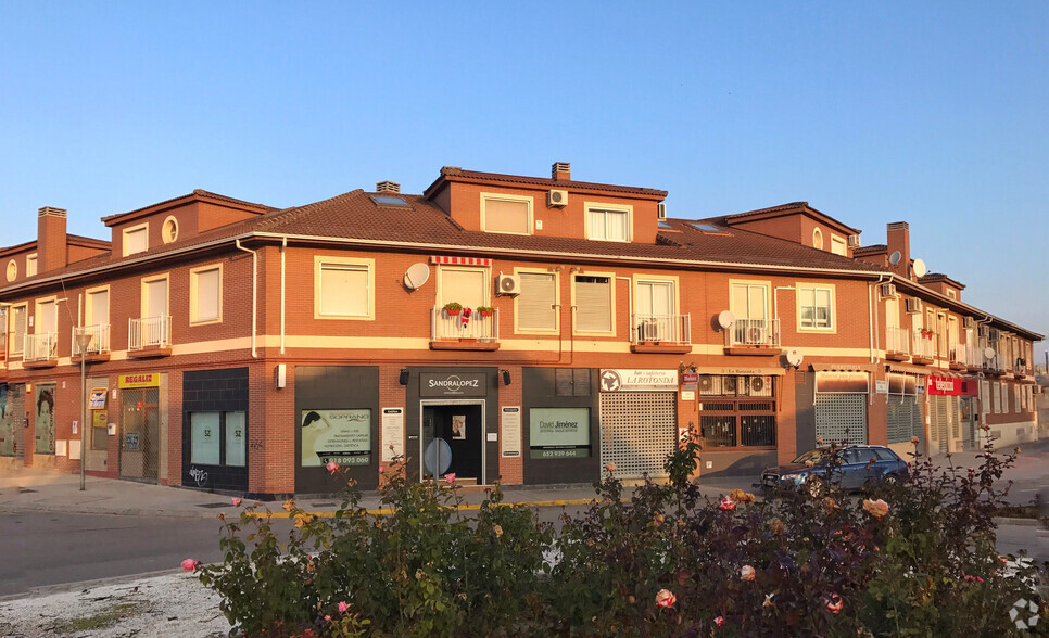 Immeuble residentiel dans San Martín de la Vega, Madrid à vendre - Photo principale – Image 1 sur 1