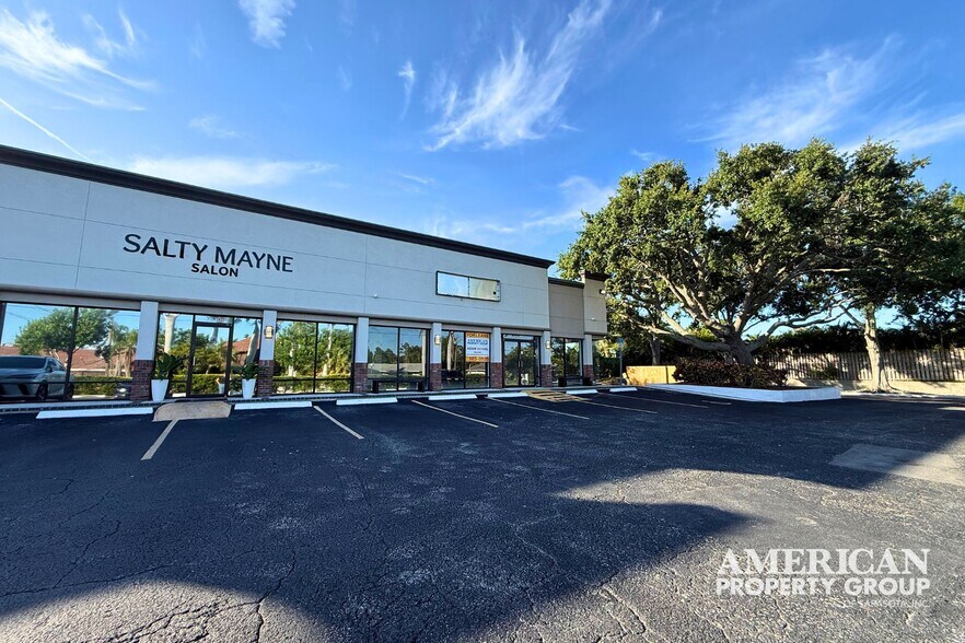 7668 S Tamiami Trl, Sarasota, FL à louer - Photo de l’immeuble – Image 3 sur 4