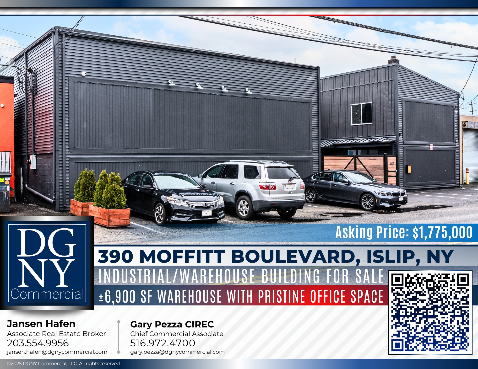 390 Moffitt Blvd, Islip, NY à vendre Photo de l’immeuble– Image 1 sur 23
