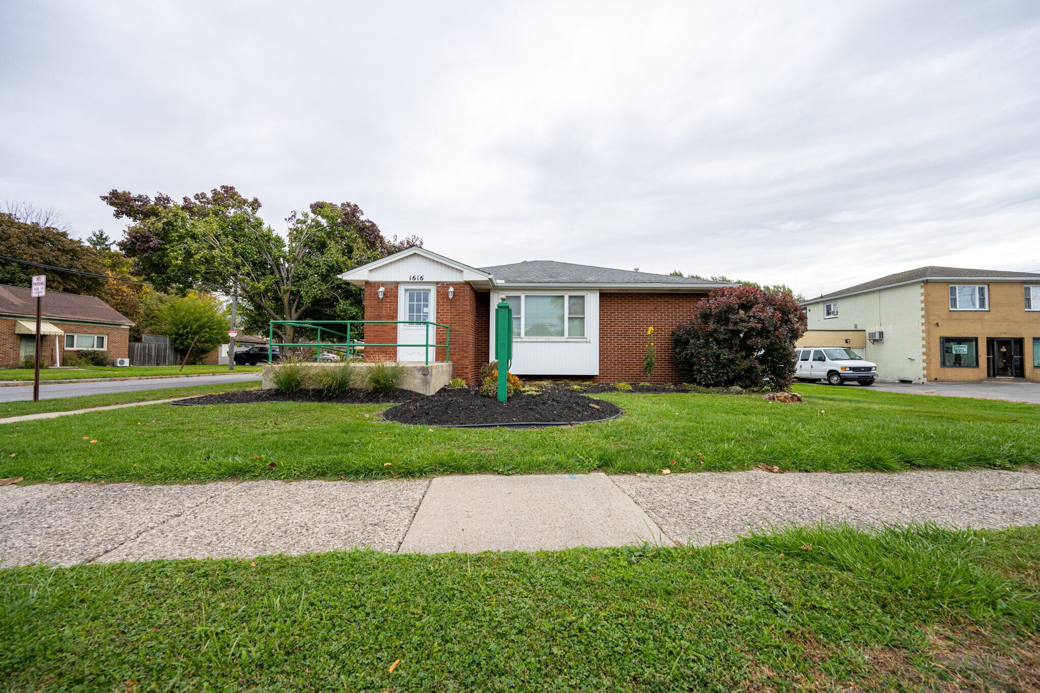 1616 Abbott Rd, Lackawanna, NY à vendre Photo principale– Image 1 sur 10