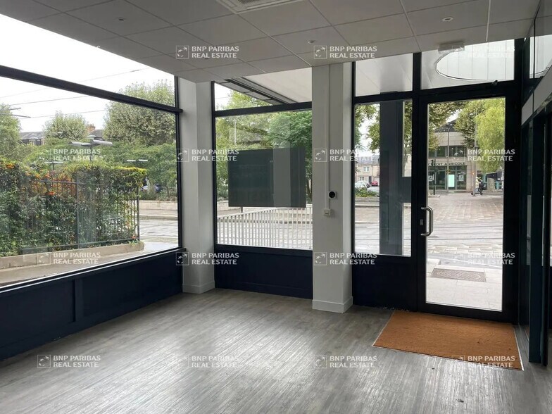 Bureau dans Orléans à louer - Photo de l’immeuble – Image 2 sur 9
