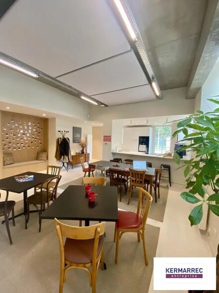 Bureau dans Vannes à louer - Photo de l’immeuble – Image 2 sur 2